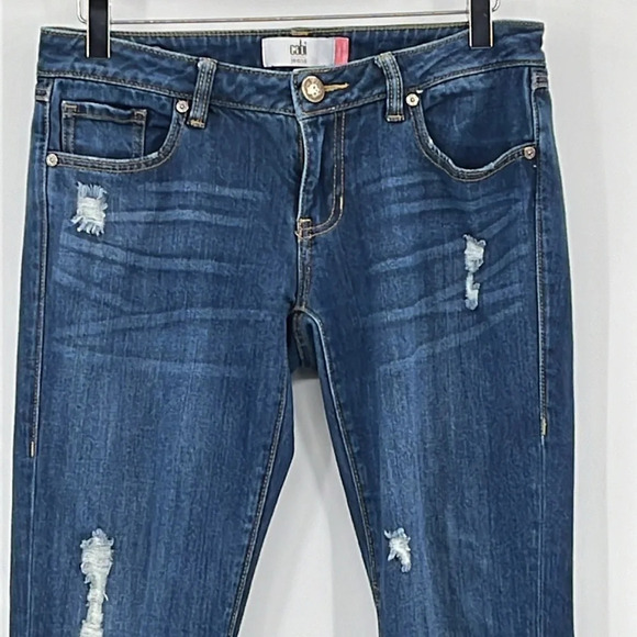 Cabi Slim Boyfriend Distressed Jeans - Style 3045 - Size 2 - Picture 4 of 8
